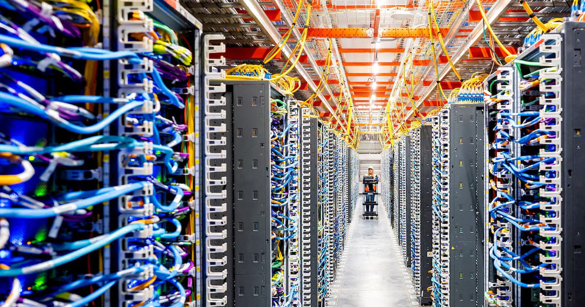 Interior de un centro de datos