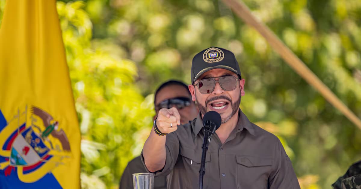 El presidente Abelardo de la Espriella habla en un acto público