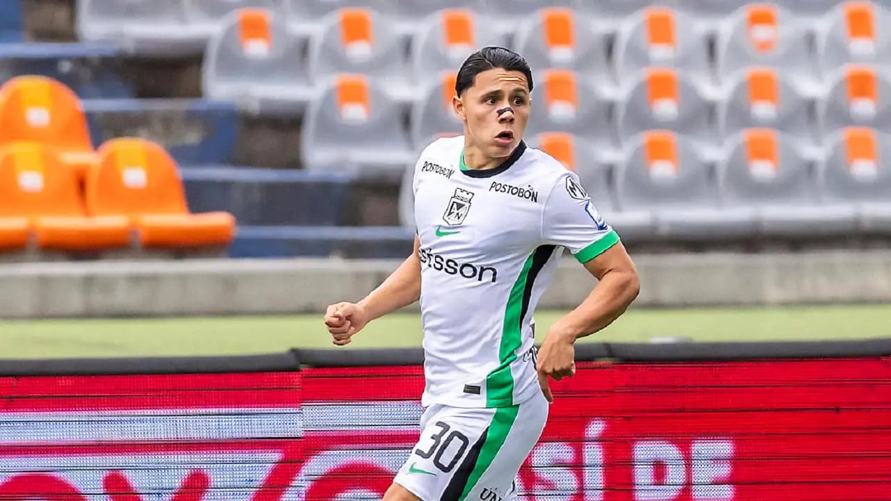 Kevin Parra, volante de Atlético Nacional, durante un partido de la Liga BetPlay