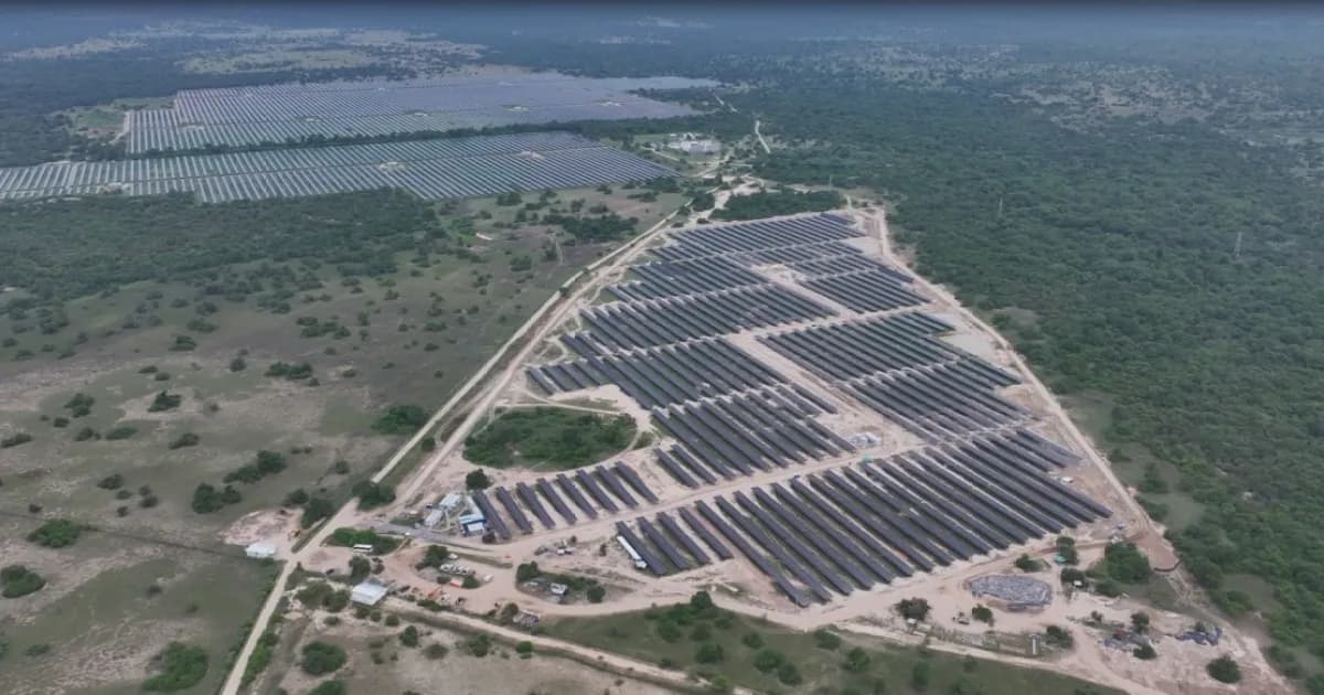 Vista aérea del parque solar El Paso, en el Cesar