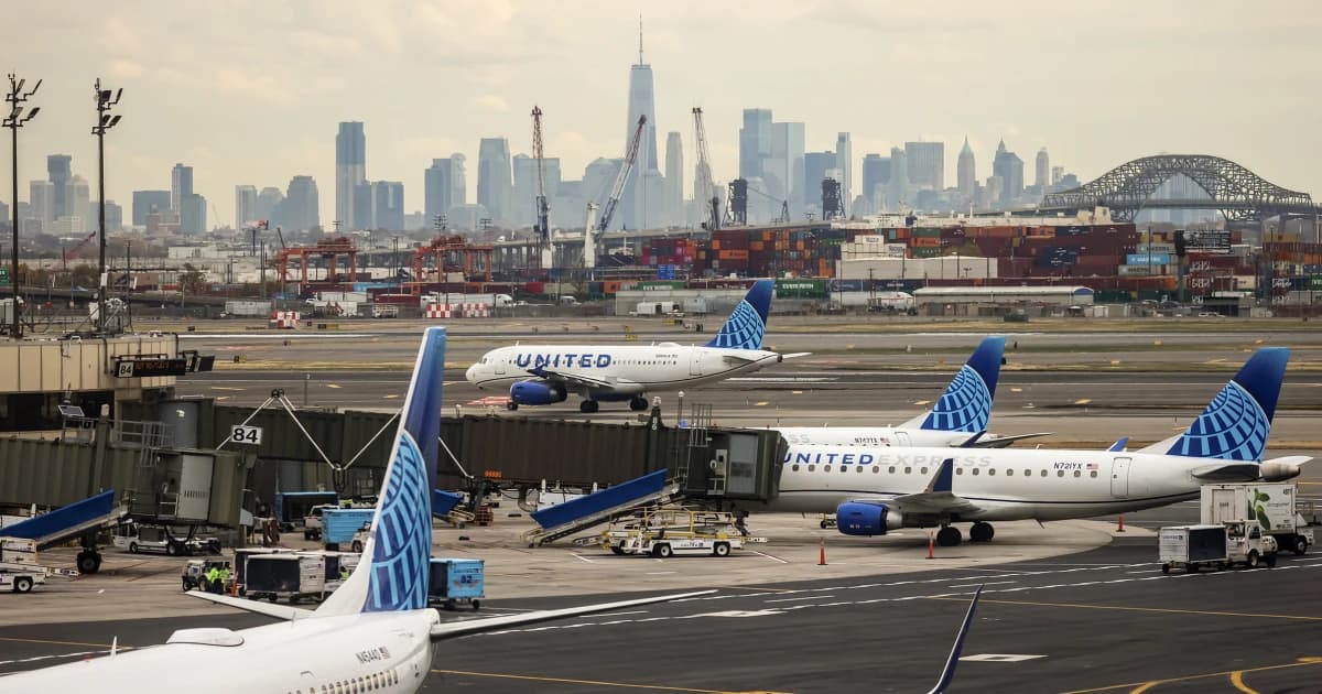 Aviones de United Airlines en el aeropuerto Newark Liberty