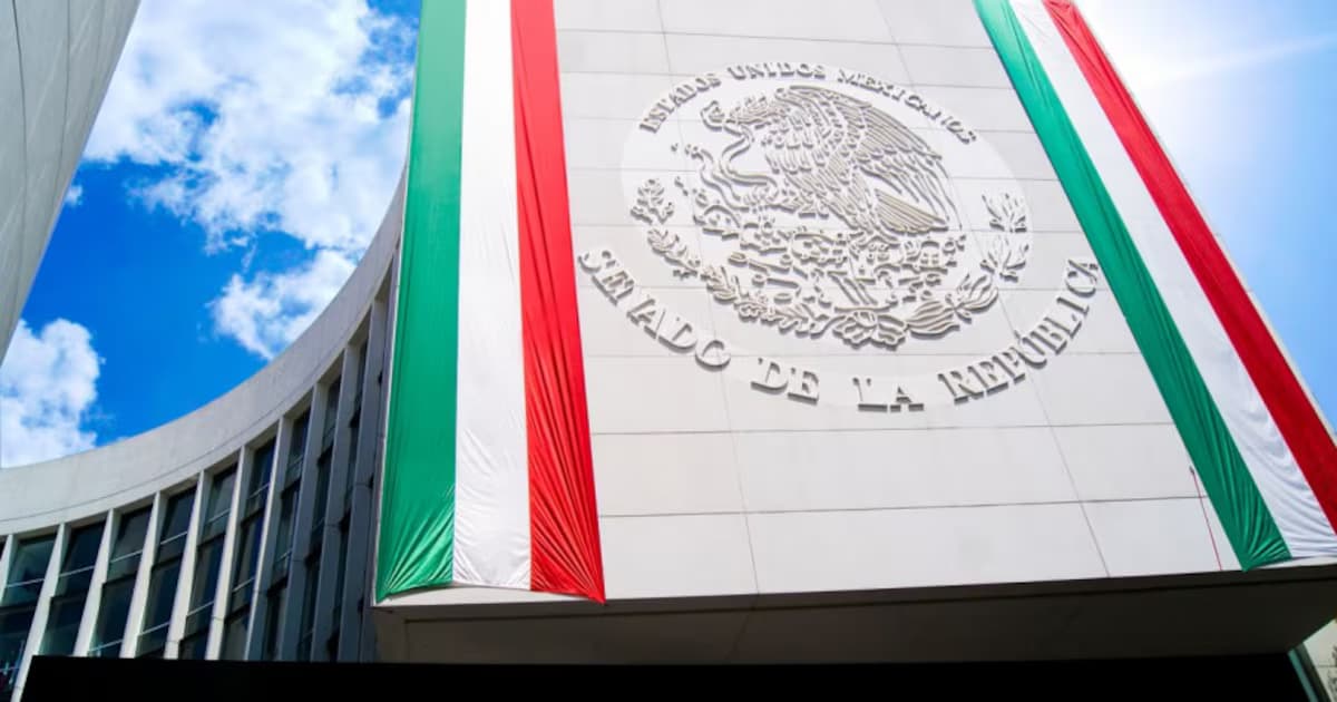 Fachada del Senado de la República de México, en Ciudad de México