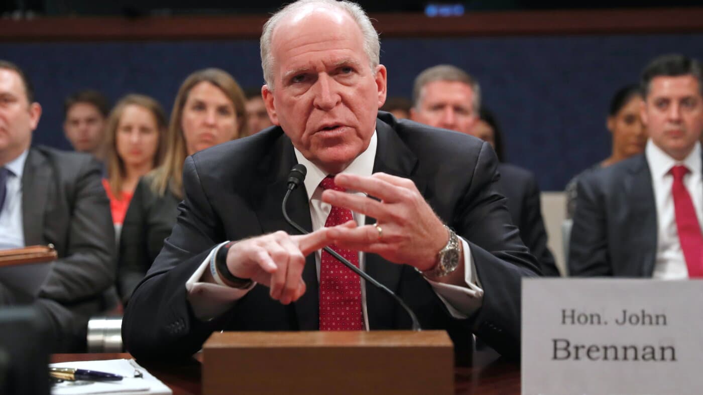 John Brennan declara ante un comité de la Cámara de Representantes en Washington, en 2017