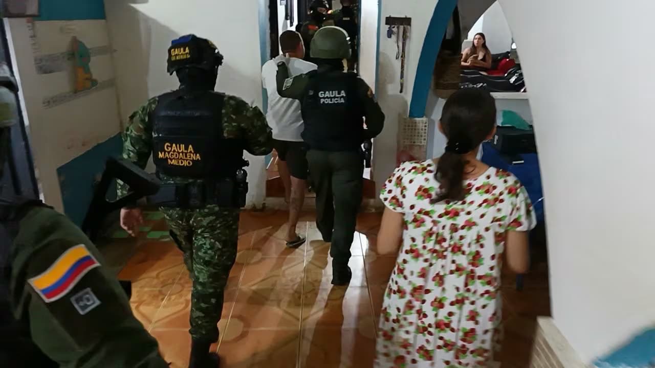 Uniformados del Gaula del Ejército y de la Policía durante uno de los allanamientos en Cesar