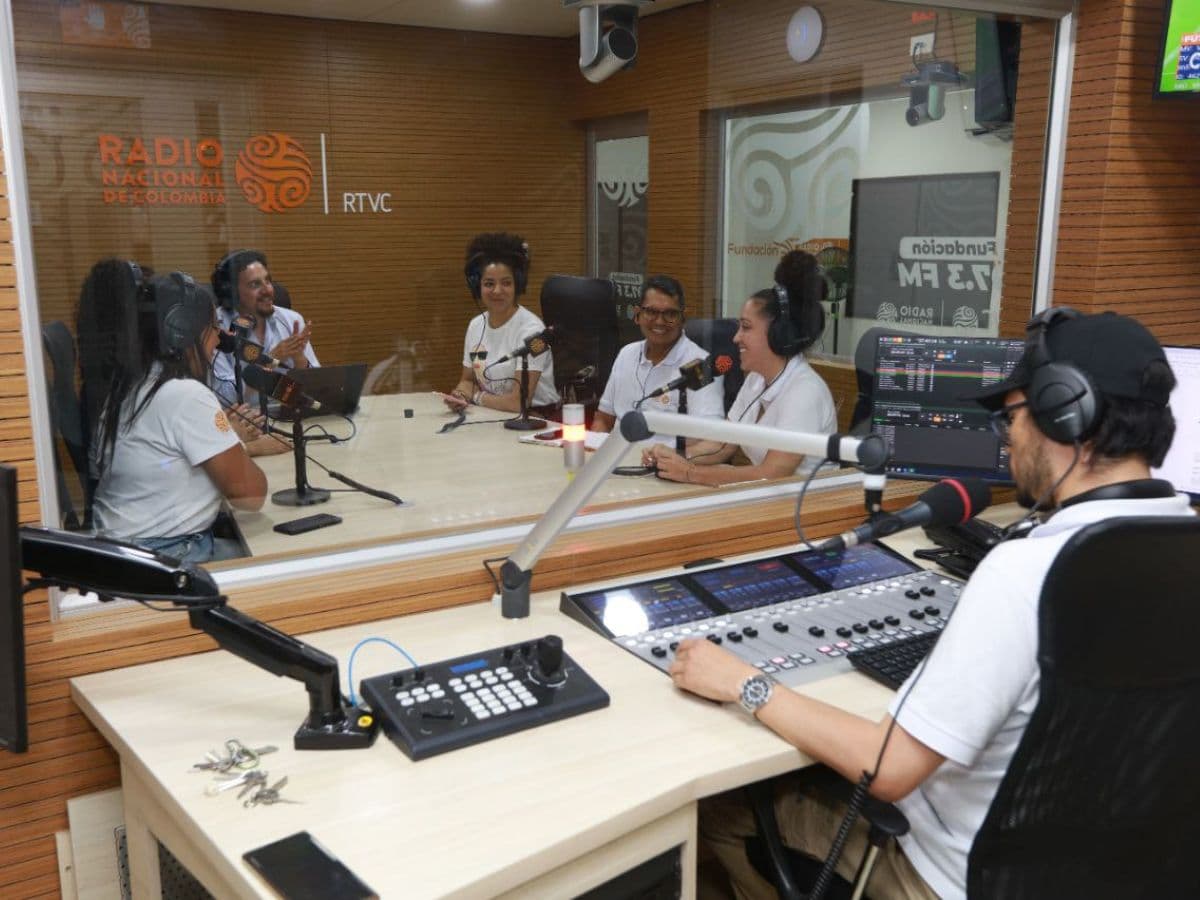 Estudio de radio del sistema de medios públicos