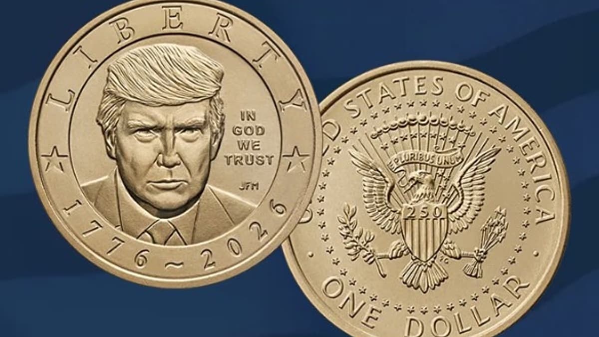 Anverso y reverso de la moneda conmemorativa de un dólar con el retrato de Donald Trump