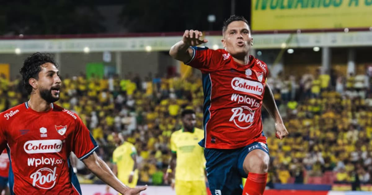Juan Fernando Quintero con la camiseta del Independiente Medellín durante un partido de la Liga BetPlay