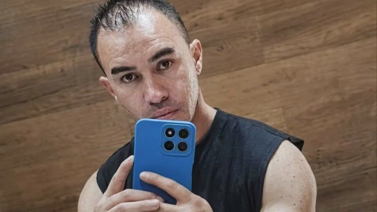 El profesor Kevin Santiago Ángel Garzón en una imagen difundida por su familia