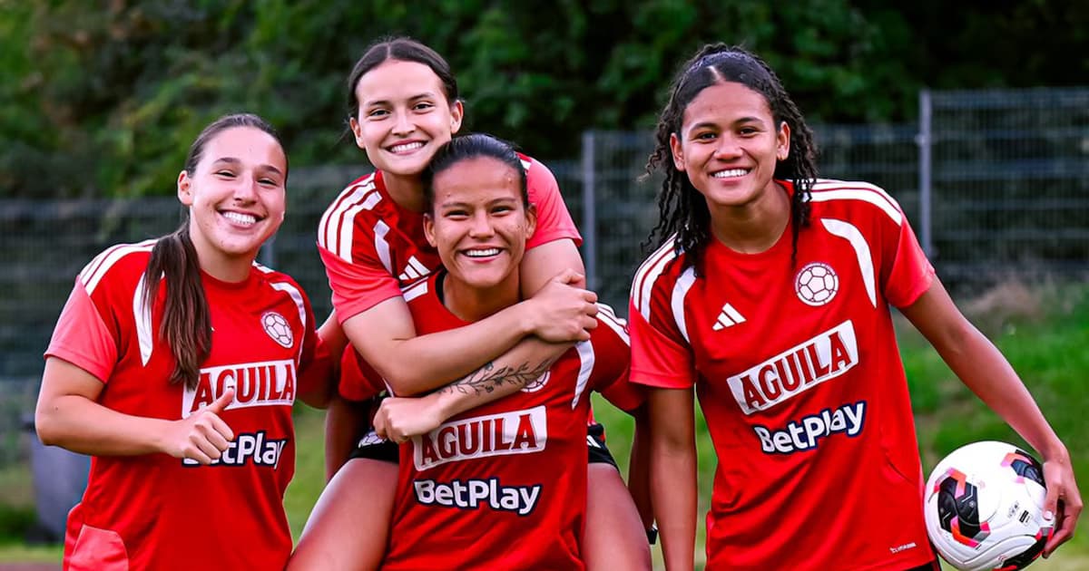 Jugadoras de la selección colombiana femenina Sub-20 en un entrenamiento previo al Mundial