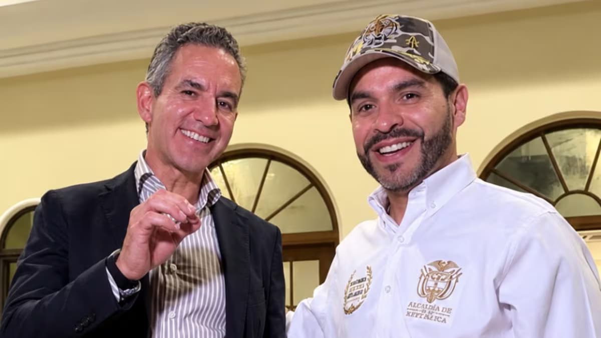 David Vélez y el presidente Abelardo de la Espriella tras su reunión en Barranquilla