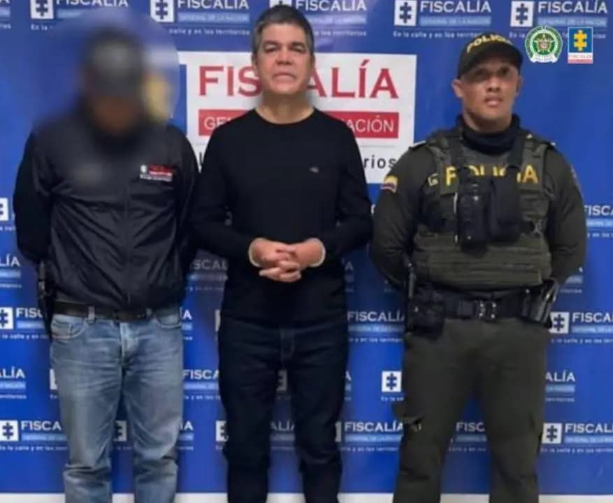 Andrés Ricci, custodiado por la Policía tras su captura, en una imagen de archivo