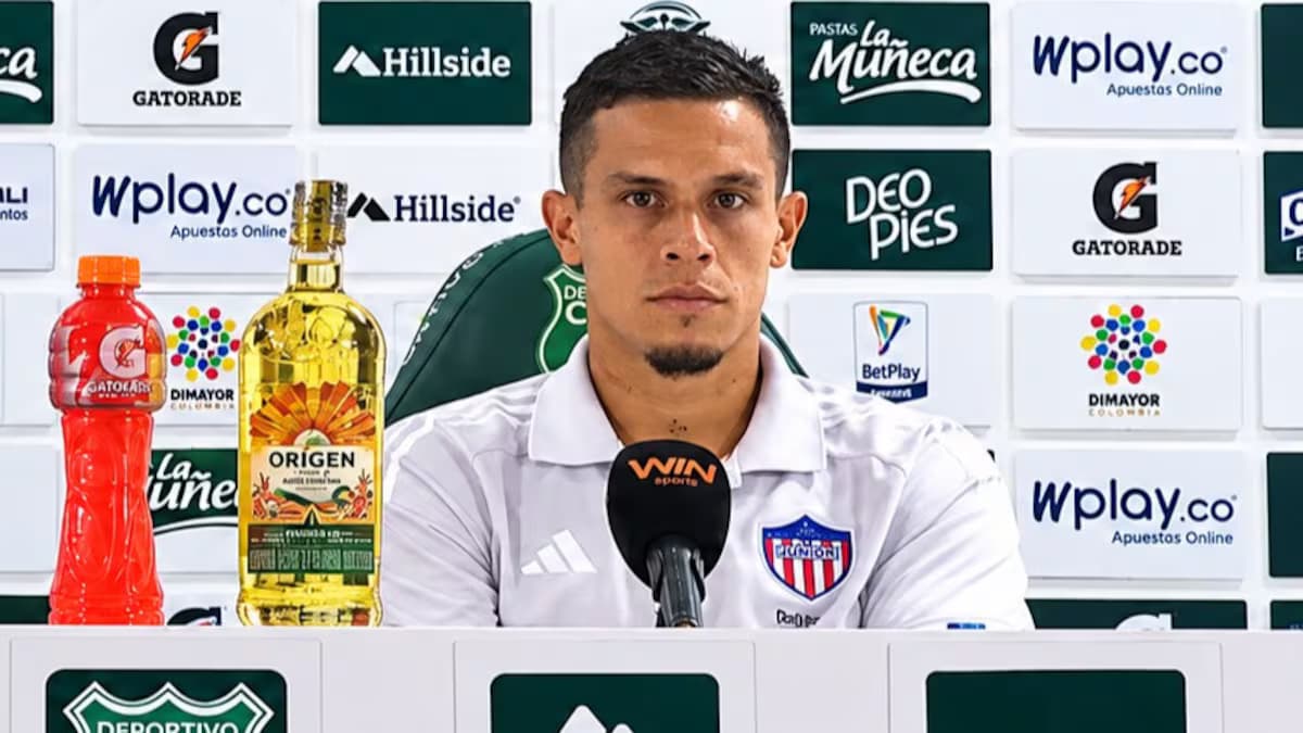 Juan David Ríos, volante del Junior, en la rueda de prensa tras el partido ante el Deportivo Cali