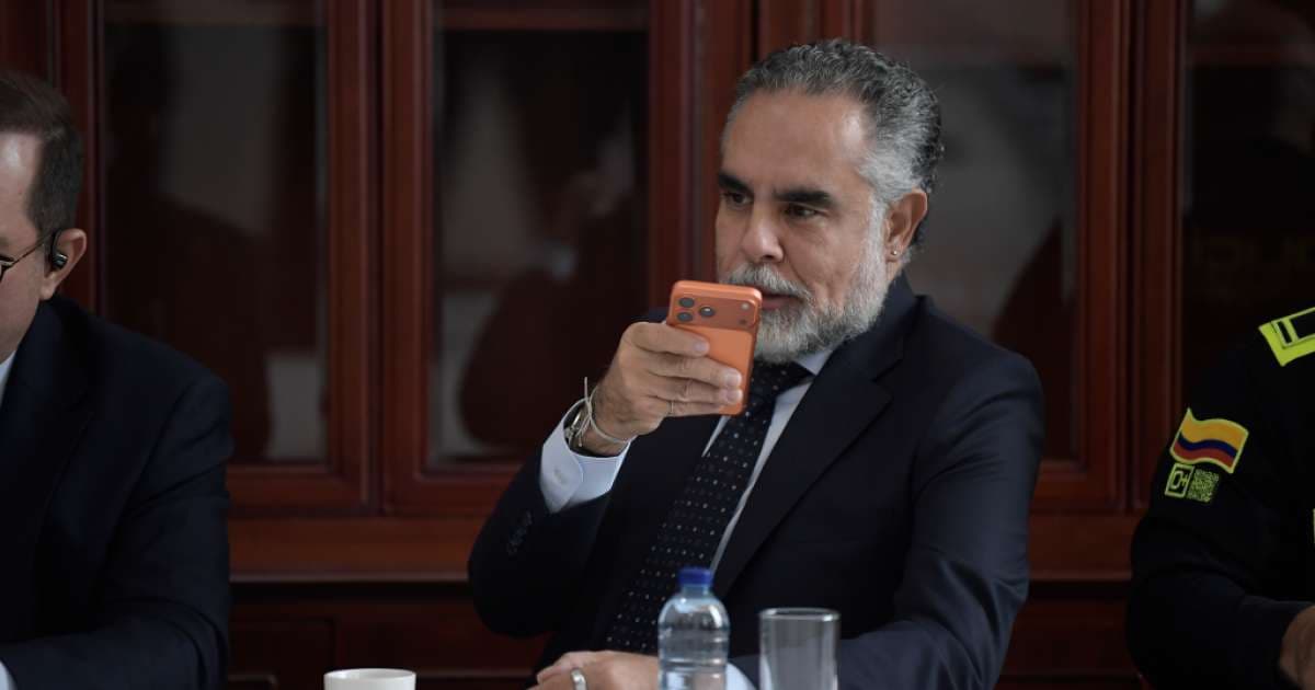 Armando Benedetti, exministro del Interior, en una reunión oficial