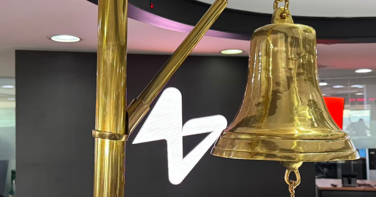 La campana de la Bolsa de Valores de Colombia