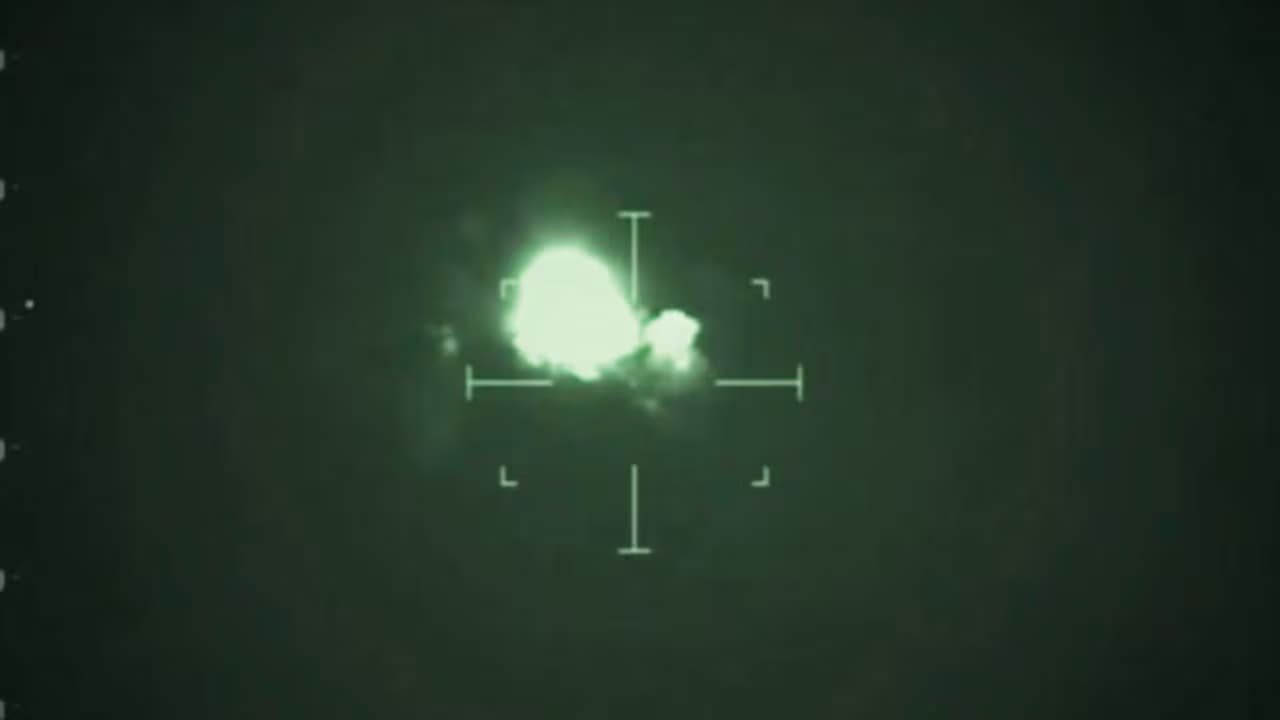 Imagen térmica del momento del impacto del bombardeo contra el Clan del Golfo en Chocó