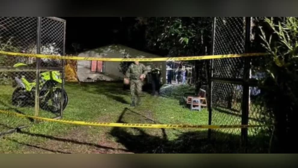 Acordonamiento policial en la finca de Rionegro donde fueron asesinados siete hombres