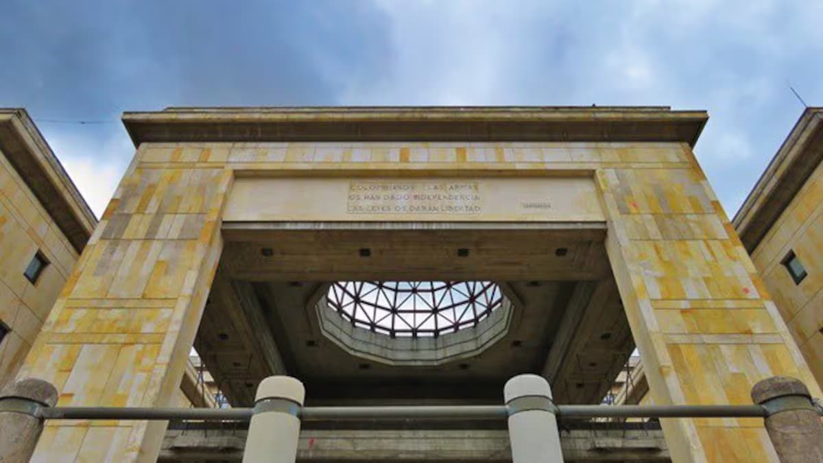 Fachada del Palacio de Justicia, sede de la Corte Constitucional, en Bogotá