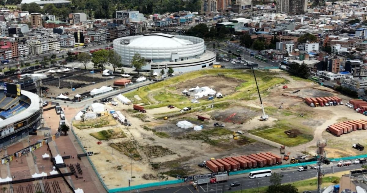 Vista aérea del terreno donde se construye el nuevo estadio El Campín, junto al Movistar Arena