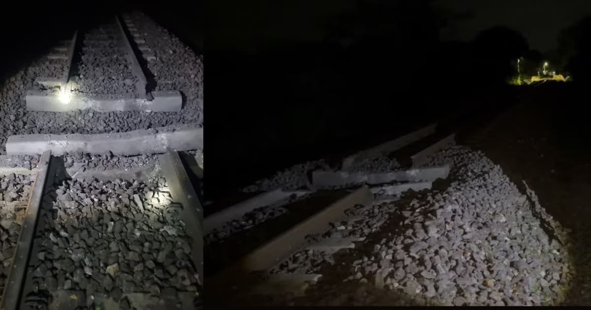 Traviesas y rieles dañados por la detonación en la vía férrea del Magdalena