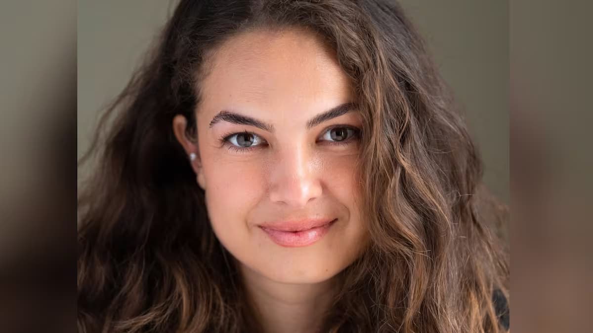 Retrato de la actriz brasileña Lua Blanco