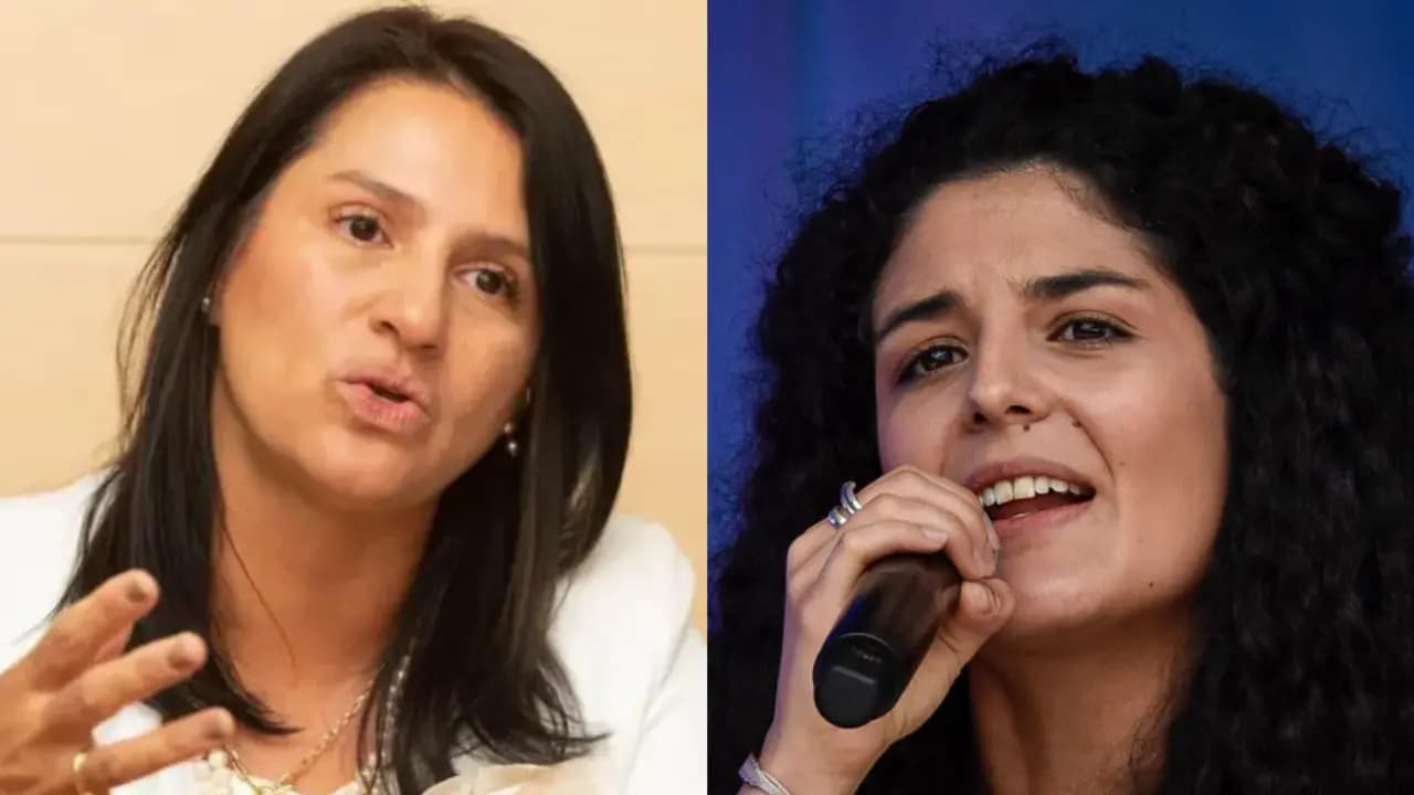 Paola Holguín y Yannai Kadamani, ministras entrante y saliente de las Culturas