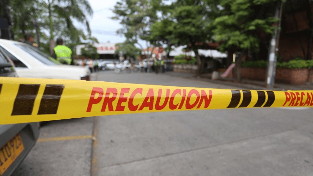Velatón en memoria de líderes sociales asesinados en Colombia