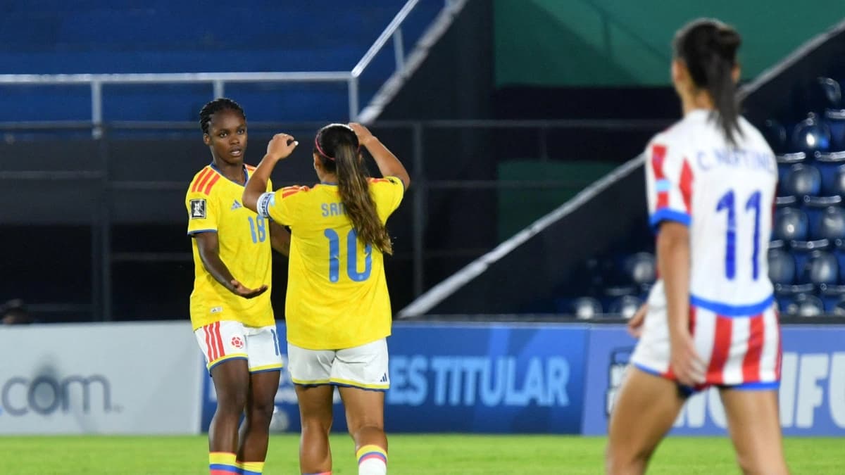 Las jugadoras de la Selección Colombia femenina celebran el título de la Liga de Naciones de la Conmebol