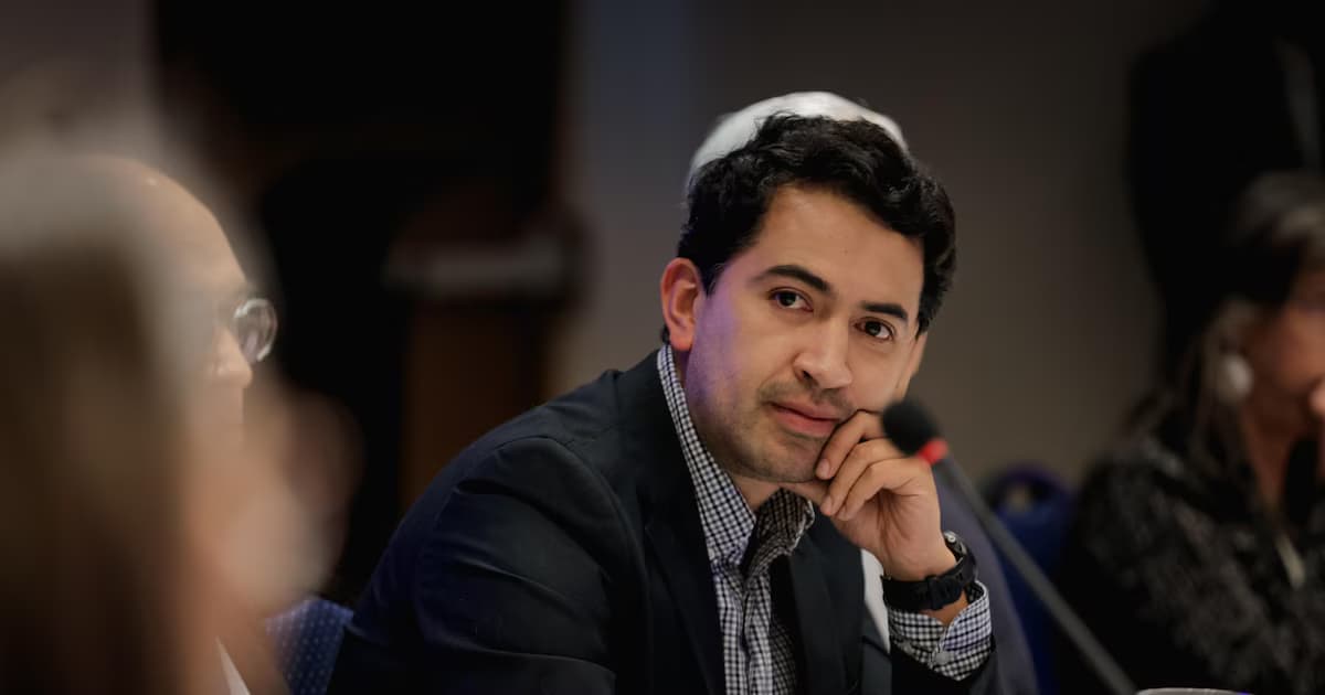 El representante a la Cámara por Bogotá Daniel Briceño durante una sesión