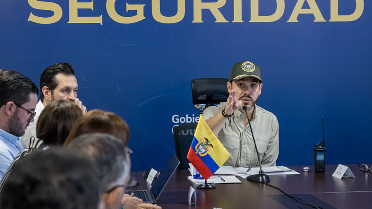 El presidente Abelardo de la Espriella dirige el consejo de seguridad en Santa Marta
