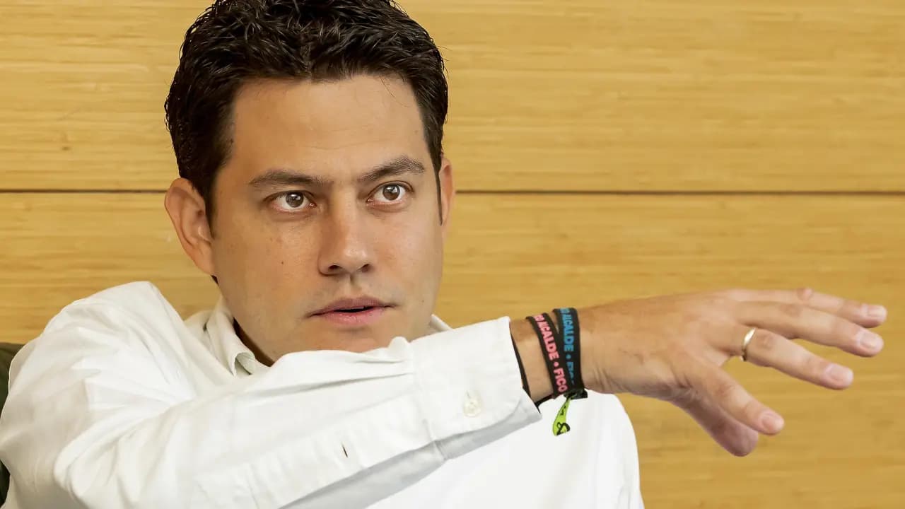 Manuel Villa Mejía, secretario de Seguridad de Medellín y alcalde encargado, durante una entrevista