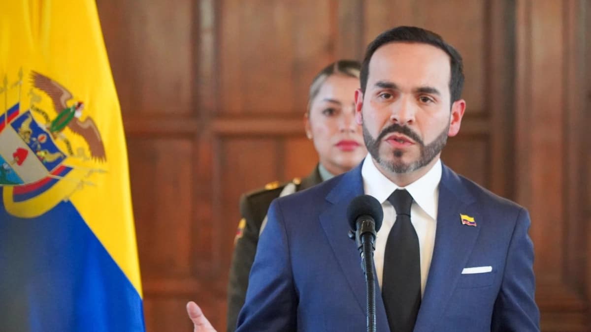 El presidente Abelardo de la Espriella durante el anuncio de las medidas de reconstrucción