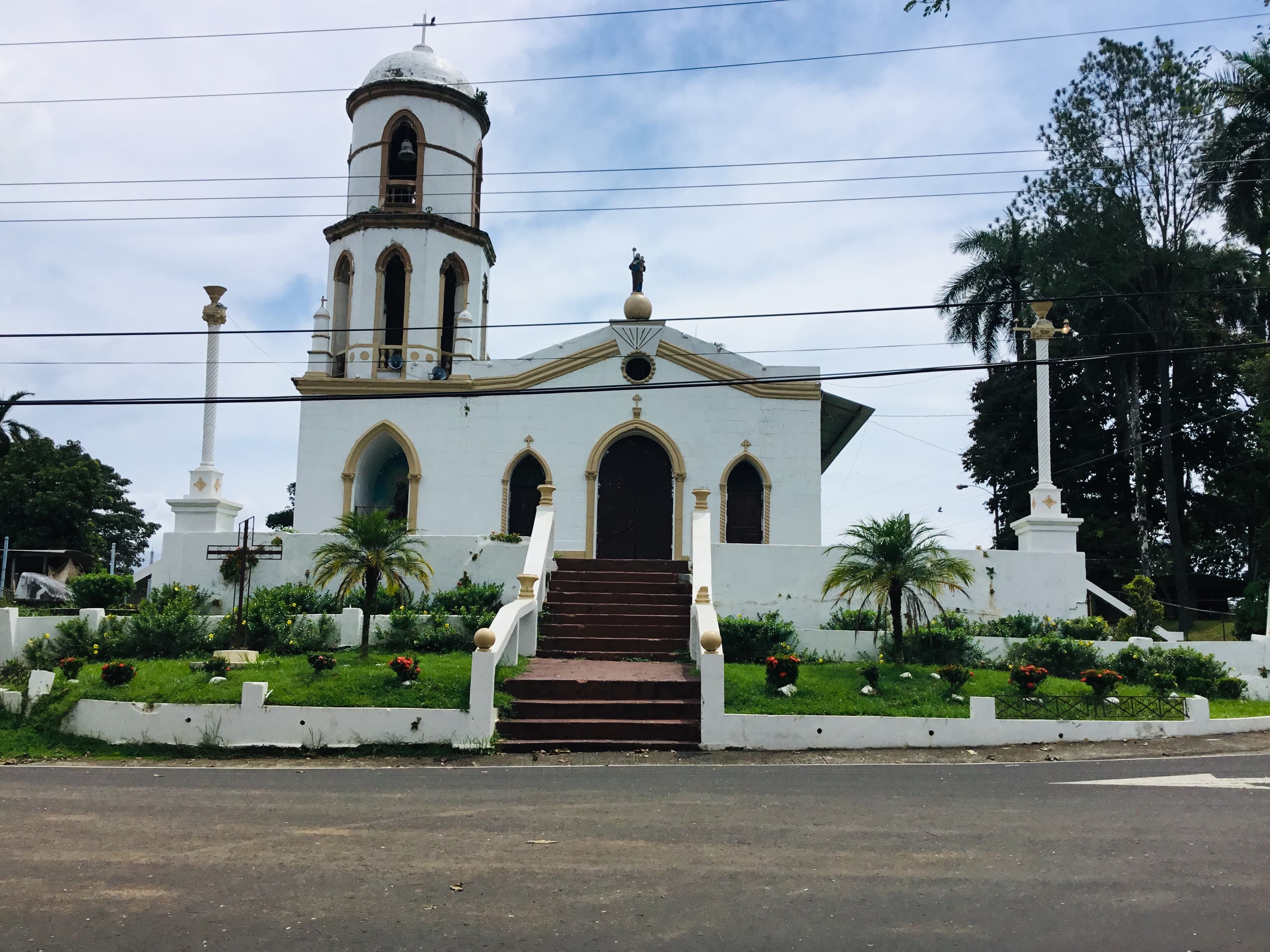 La iglesia de San José en Soná, en la provincia panameña de Veraguas, en una fotografía de archivo de 2019; no es una imagen del sismo