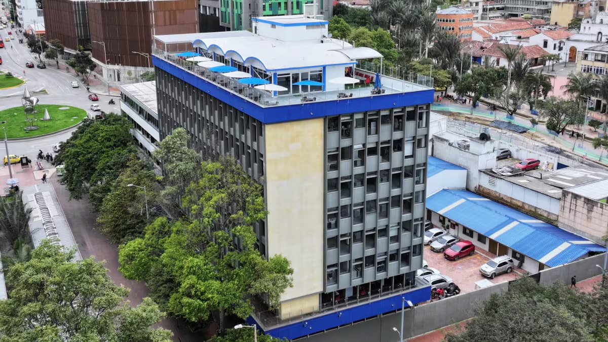 Vista aérea del edificio sede del Icetex en Bogotá