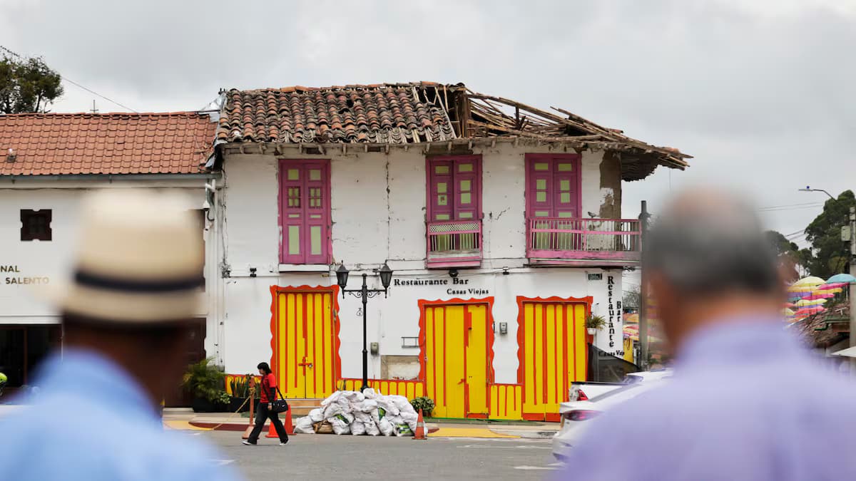 Una vivienda dañada por el terremoto del 10 de agosto en el Eje Cafetero colombiano