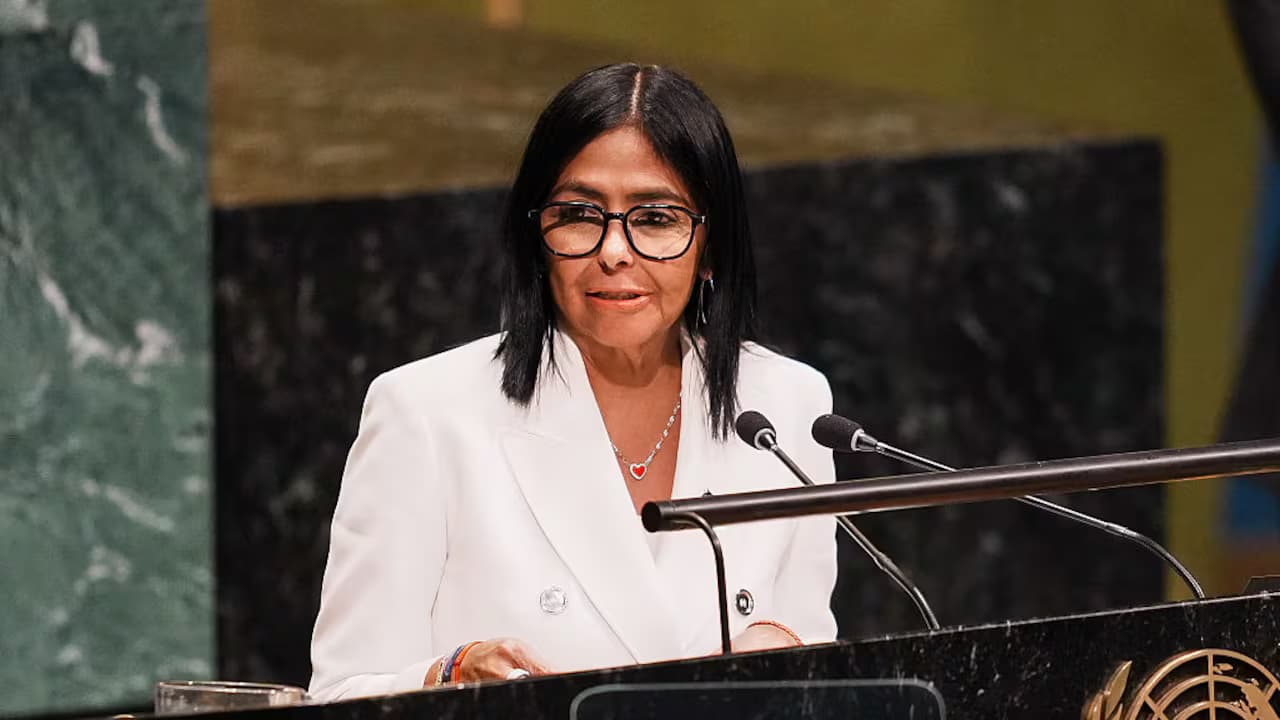 Delcy Rodríguez habla desde el atril de la Asamblea General de las Naciones Unidas en Nueva York