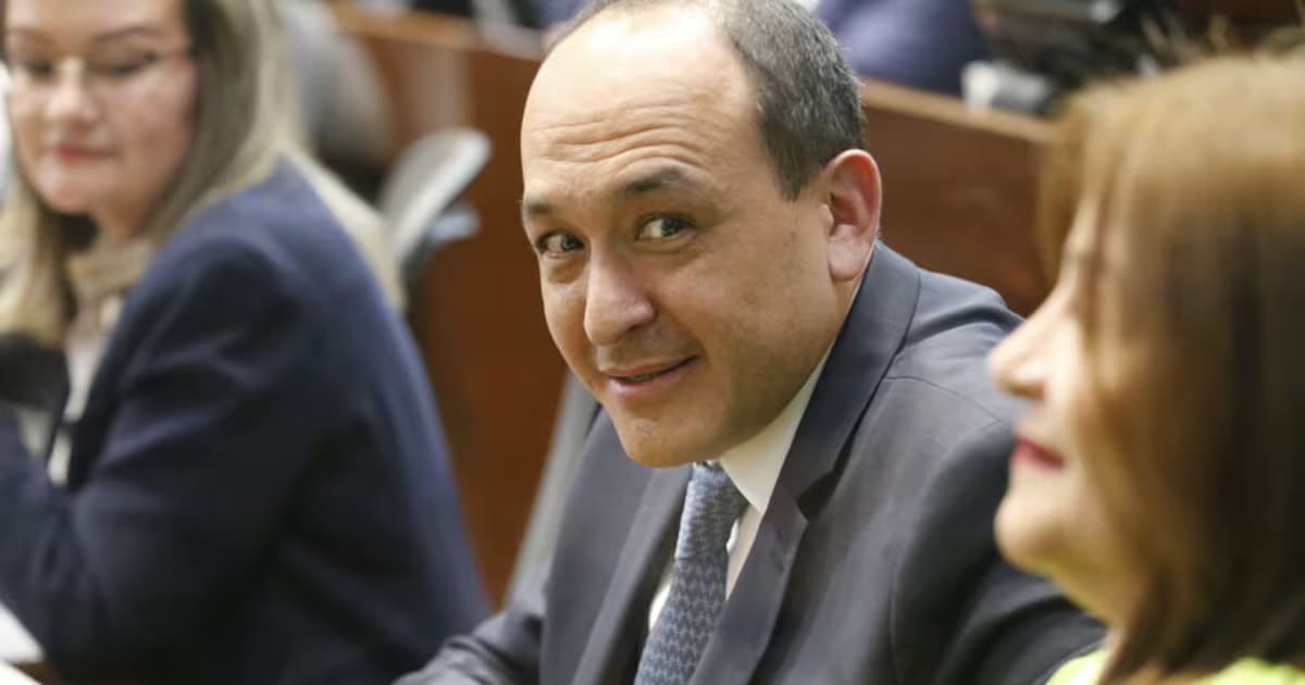 El magistrado de la Corte Constitucional Vladimir Fernández