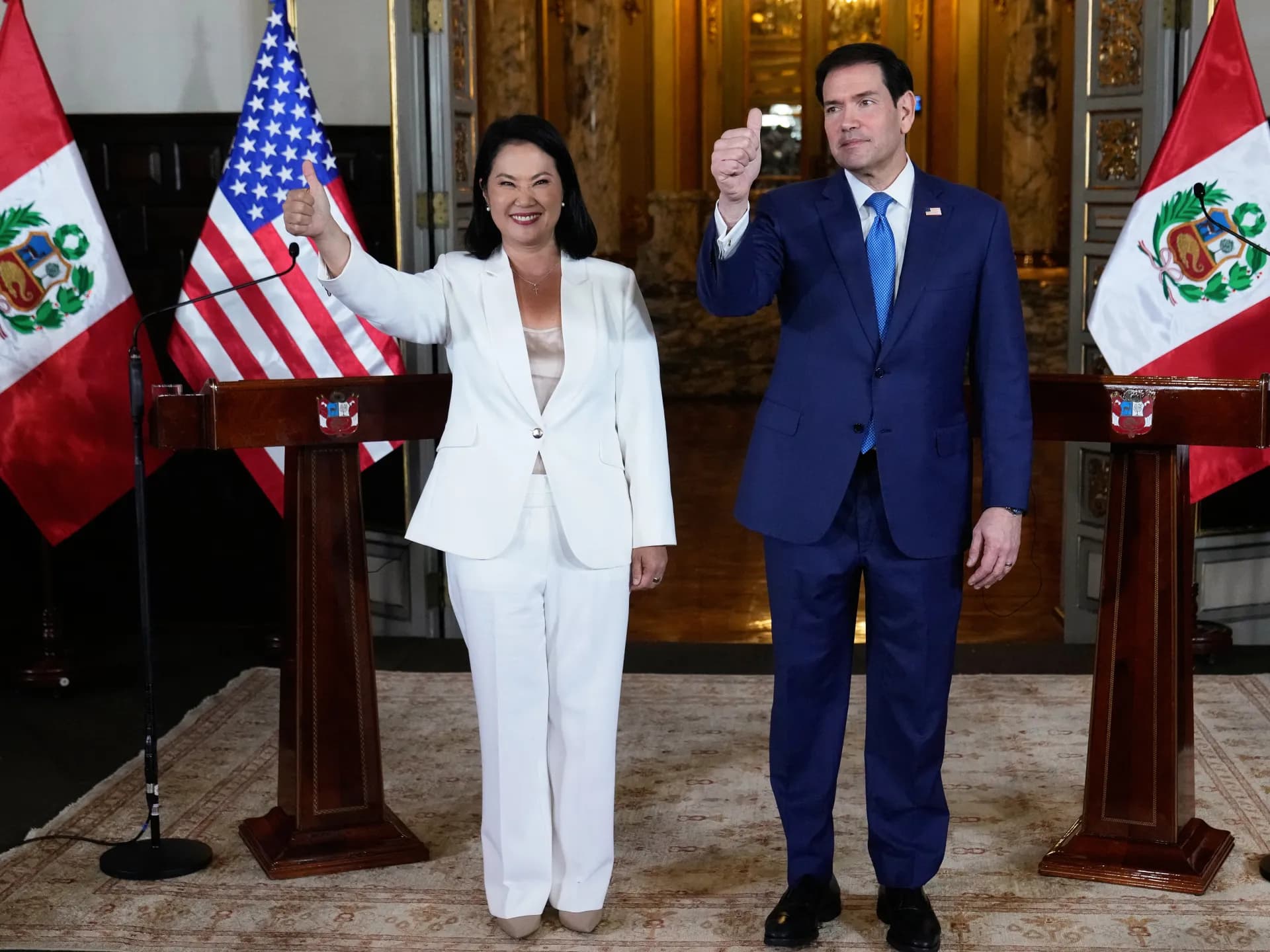 Marco Rubio y Keiko Fujimori durante una rueda de prensa en el Palacio de Gobierno de Lima