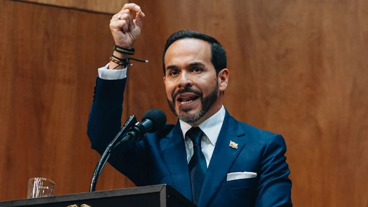El presidente Abelardo de la Espriella durante una intervención