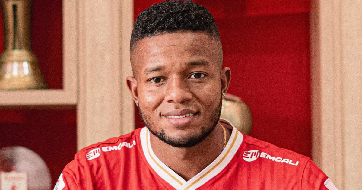 El defensor Yhormar Hurtado con la camiseta del América de Cali
