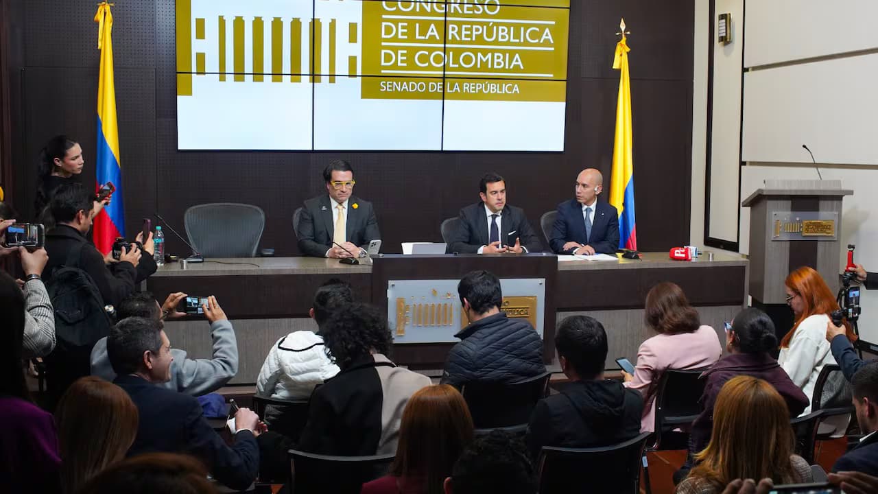 Los ministros de Justicia e Interior presentan en el Senado el proyecto de ley de sometimiento