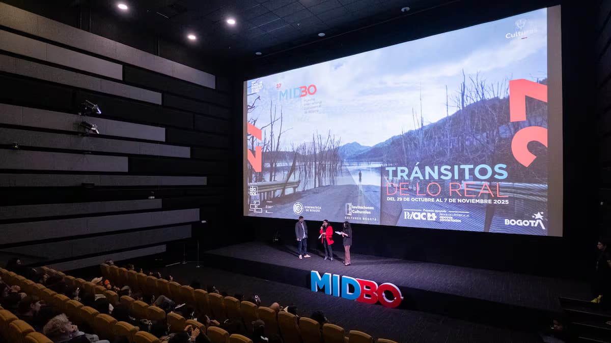 Público en una sala de cine durante una función de la Muestra Internacional Documental de Bogotá en su edición anterior