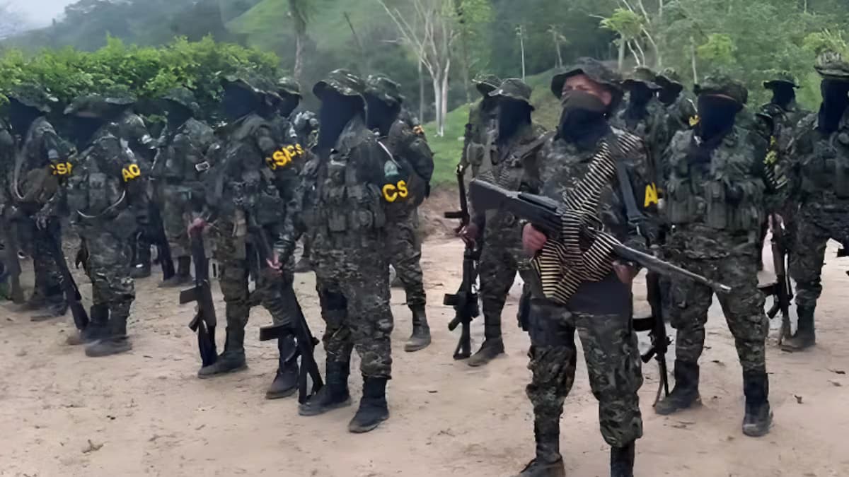 Integrantes armados de las Autodefensas Conquistadoras de la Sierra Nevada