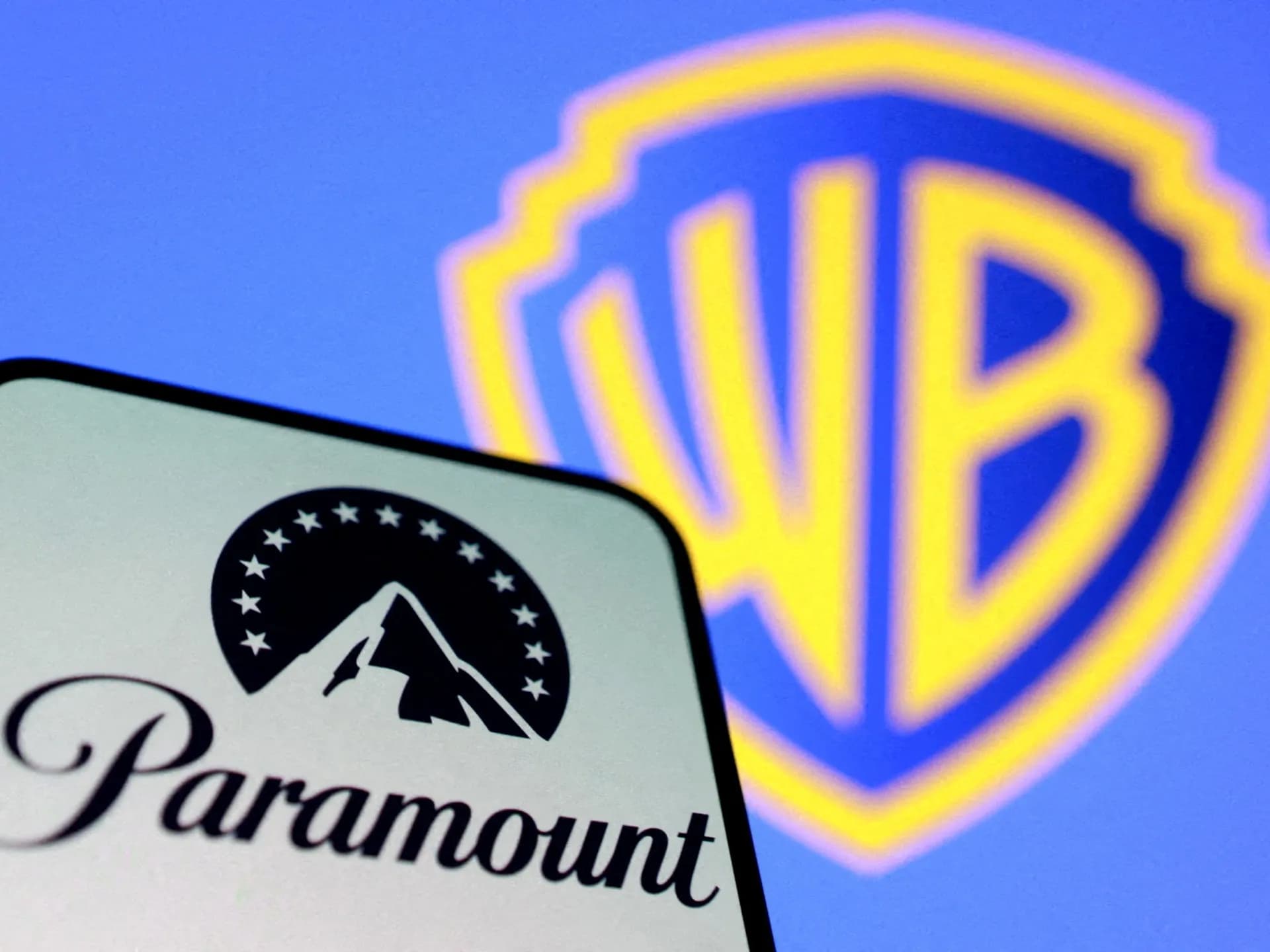 Logotipos de Paramount y Warner Bros.
