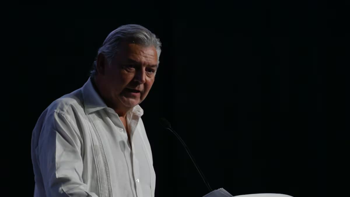 Jaime Alberto Cabal, presidente de Fenalco, habla en el Congreso de Comerciantes en Barranquilla