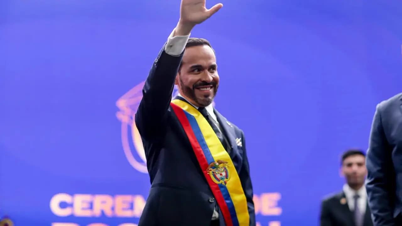 Abelardo De La Espriella durante su discurso de posesión en Cali